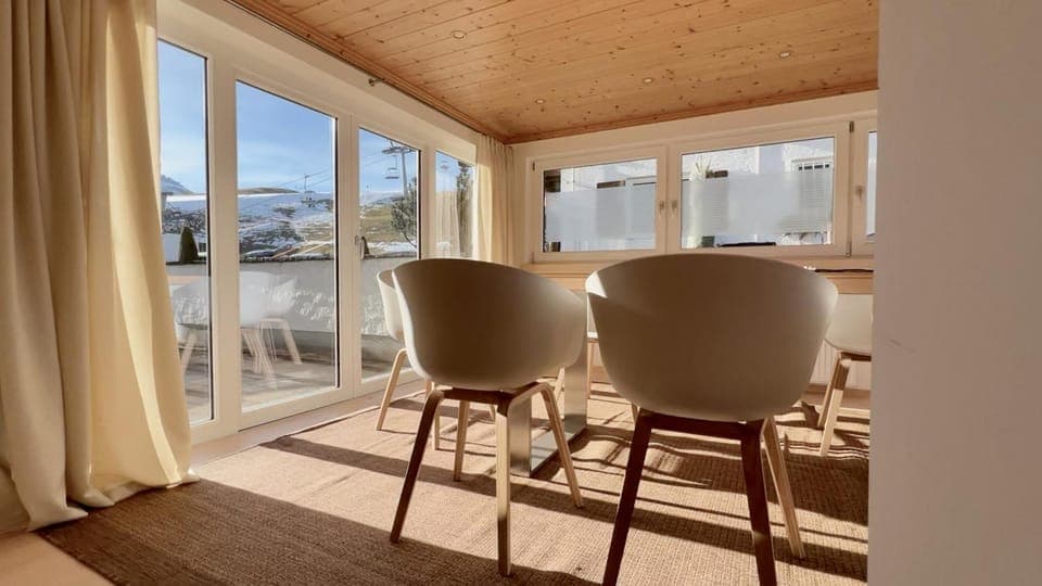 Dining area, Food, Food