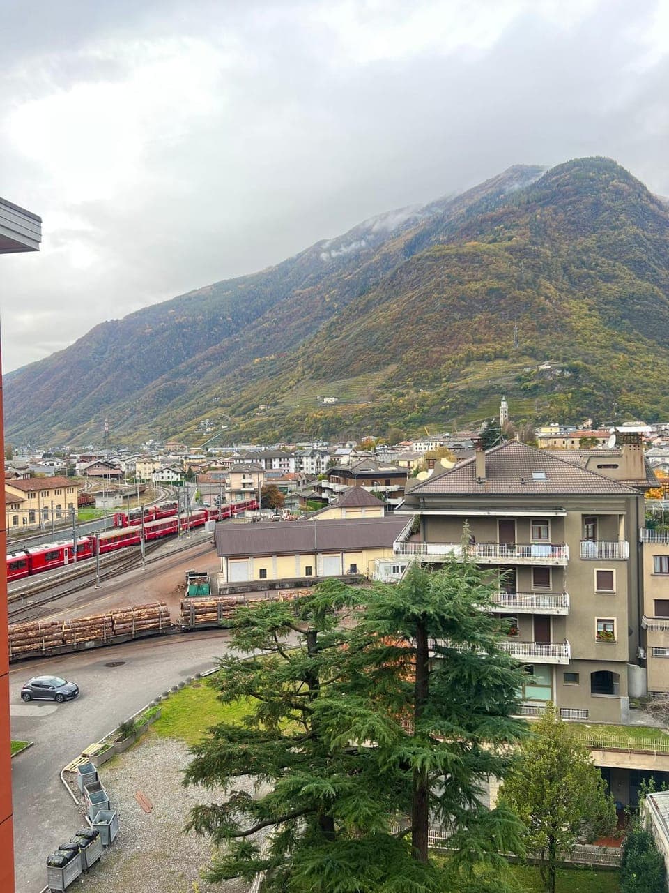 Day, Natural landscape, Mountain view, Street view