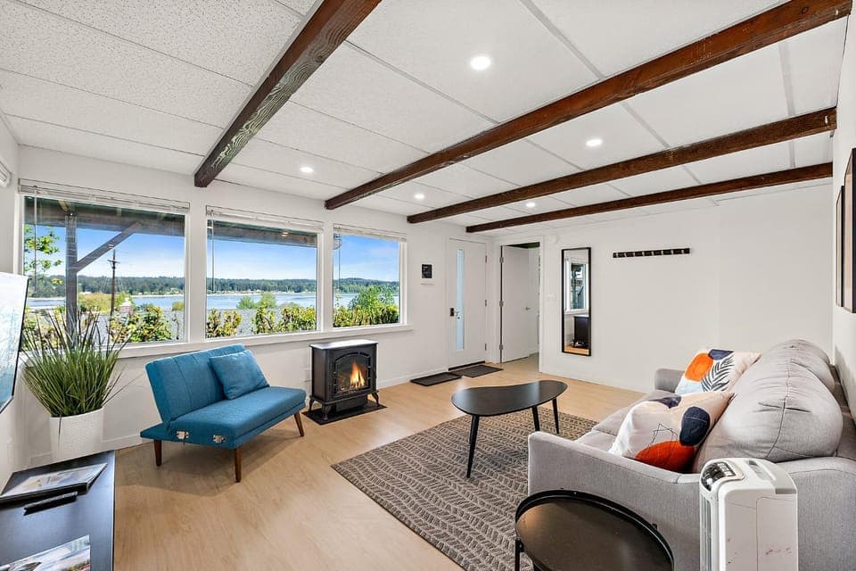 Living room, Seating area