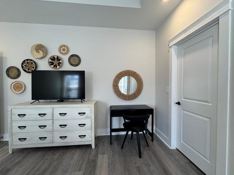 TV and multimedia, wardrobe