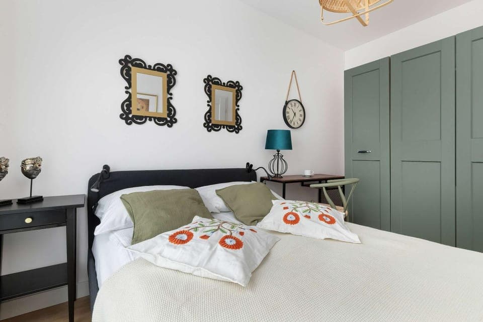 Bed, Bedroom, wardrobe