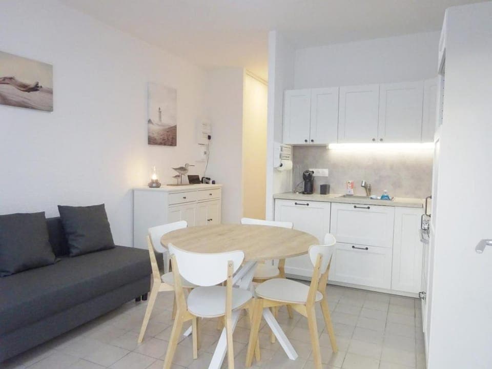 Coffee/tea facilities, Kitchen or kitchenette, pet friendly, stove