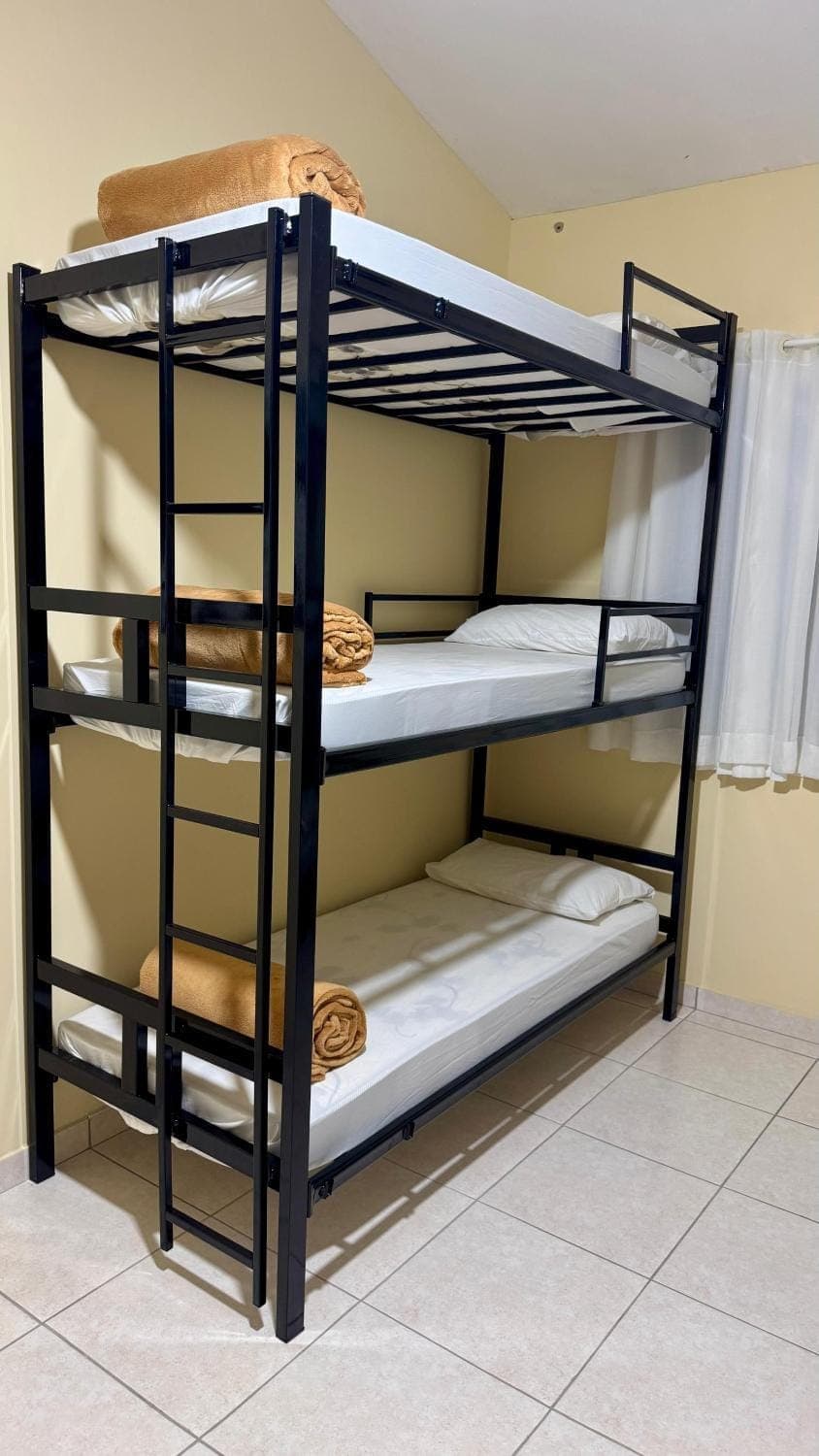 Bedroom, bunk bed