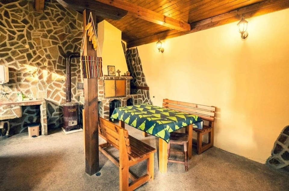 BBQ facilities, Kitchen or kitchenette