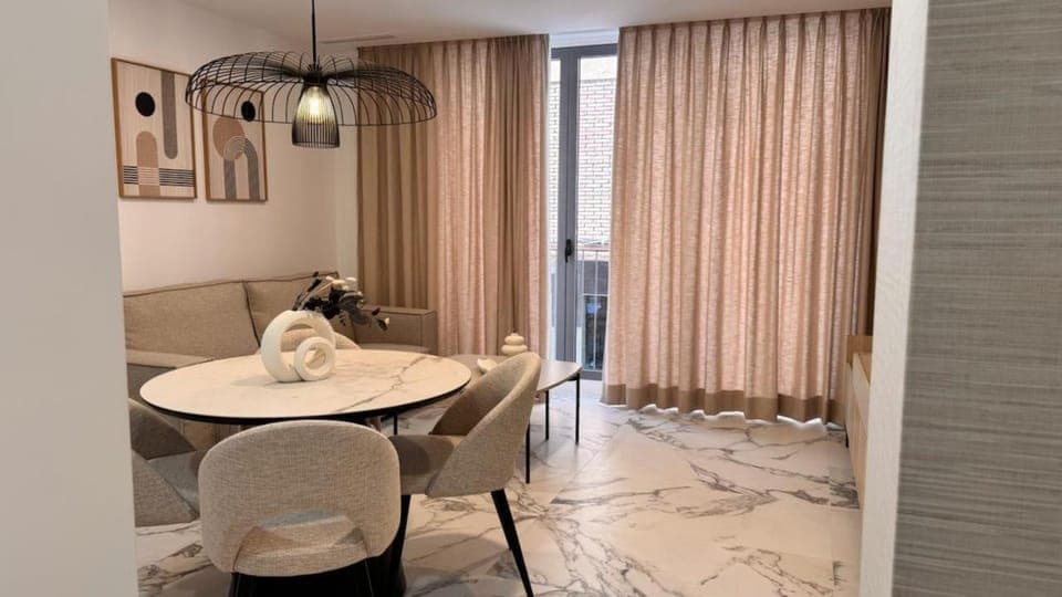 Living room, Lounge or bar