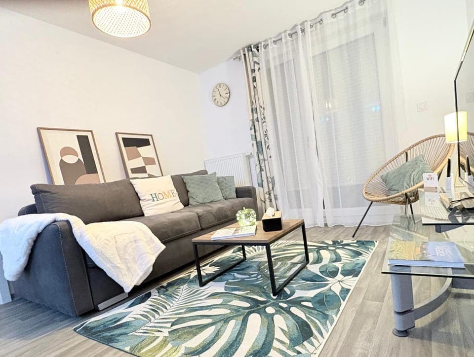 TV and multimedia, Living room, internet