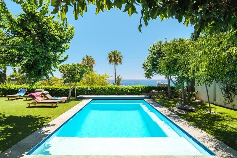 Garden, Garden, Swimming pool, Swimming pool, sunbed