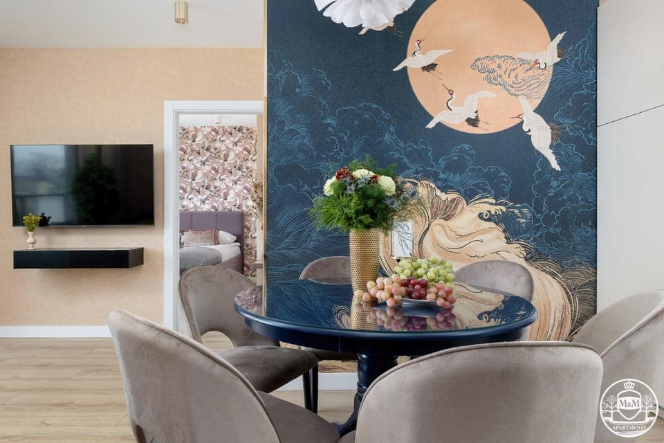 TV and multimedia, Living room, Decorative detail, Seating area