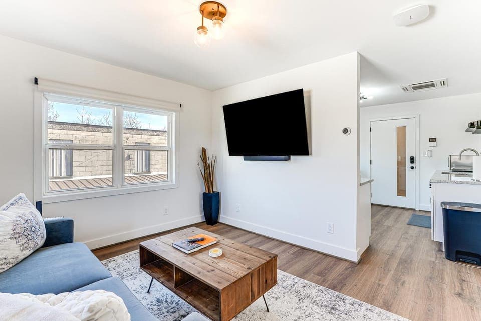 1 Mi to Kentucky Bourbon Trail! Louisville Condo House in Louisville