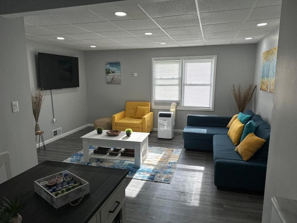 TV and multimedia, Living room, Seating area