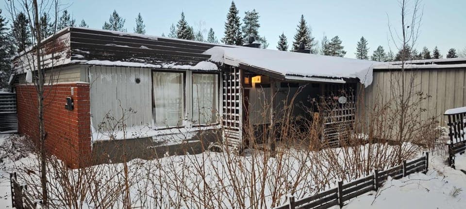 Property building, Day, Winter