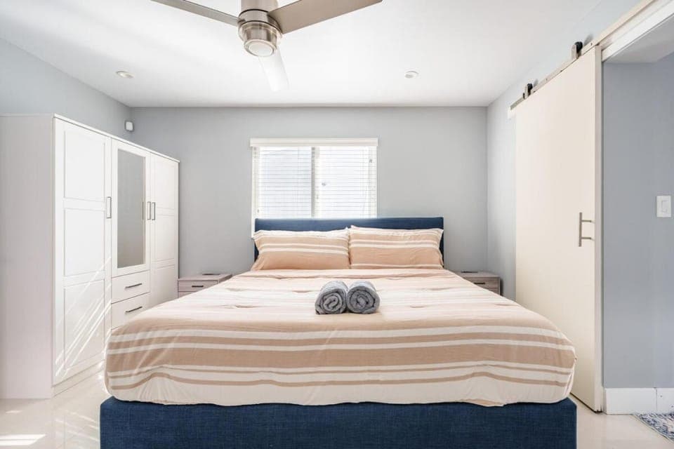 4 BR home with private pool House in Plantation