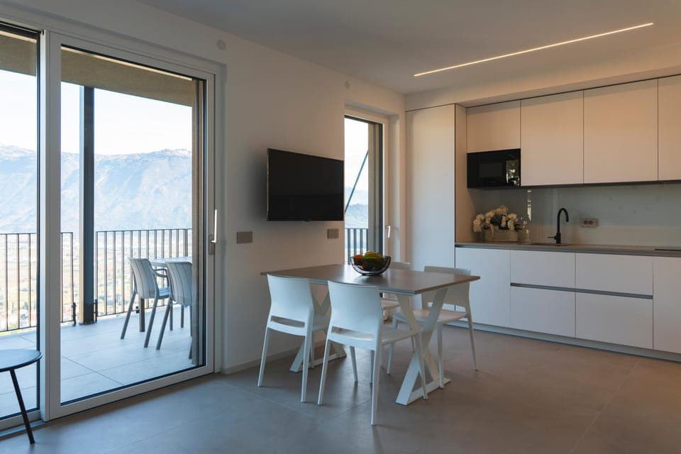 TV and multimedia, View (from property/room), Balcony/Terrace, Kitchen or kitchenette, Dining area