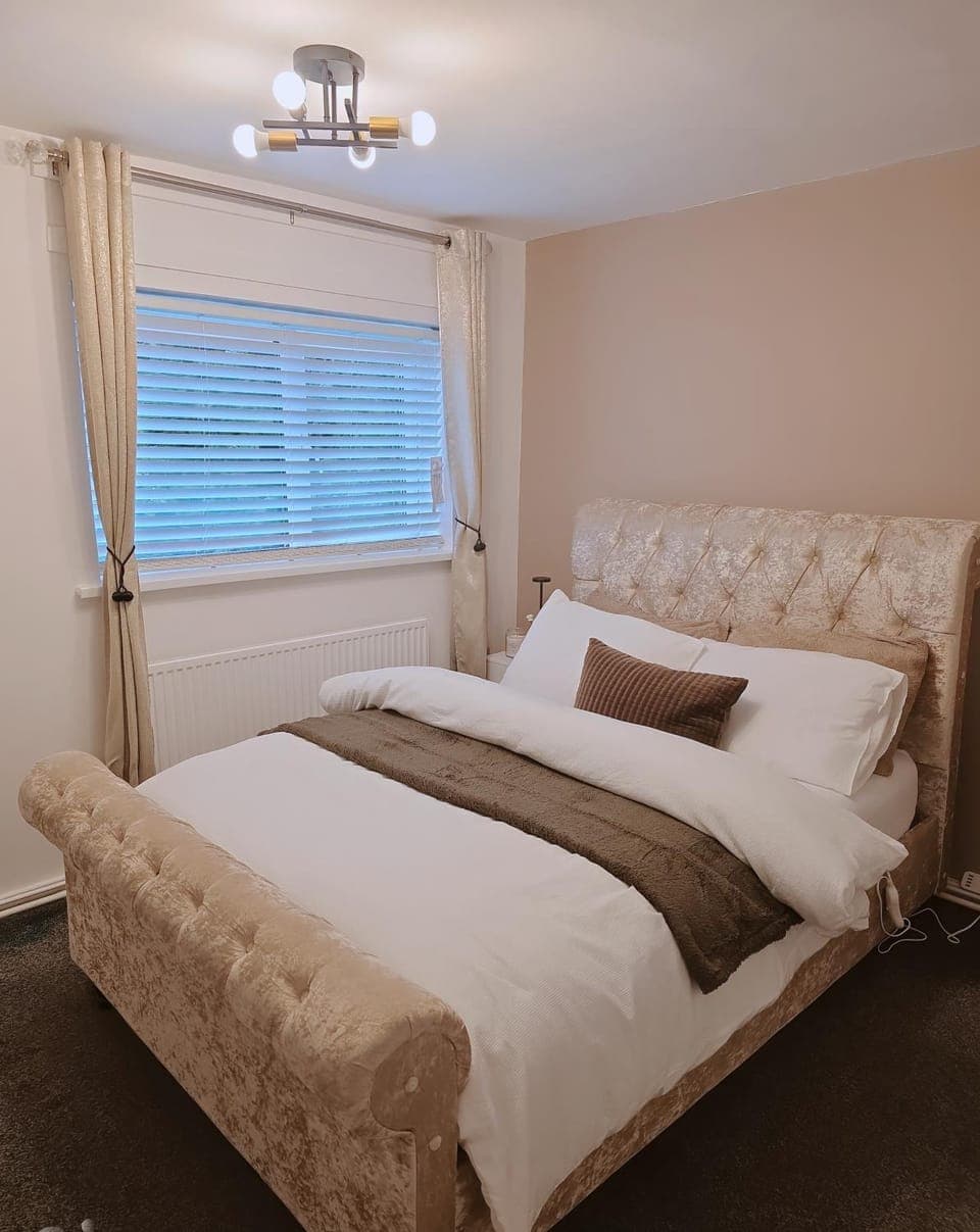 Bed, Photo of the whole room