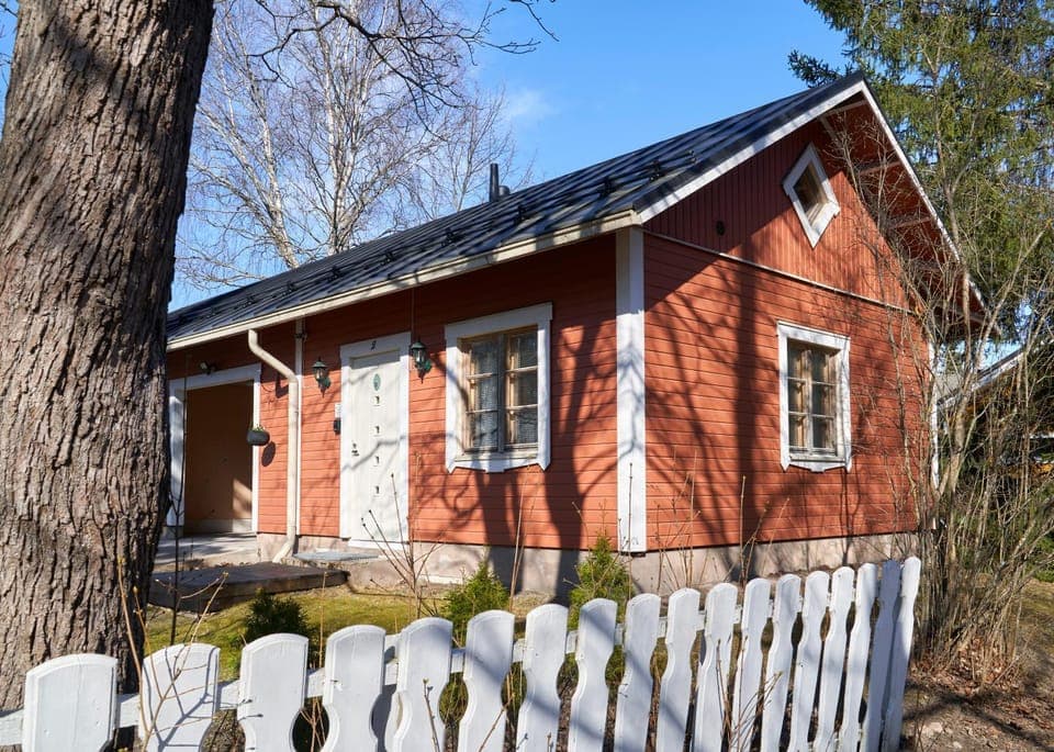 Property building, Spring, Day