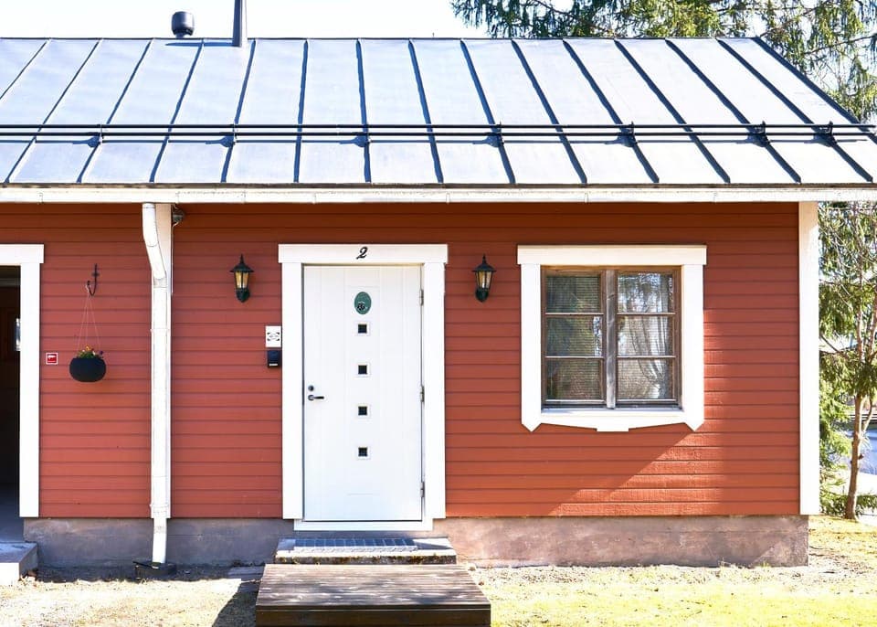 Property building, Day