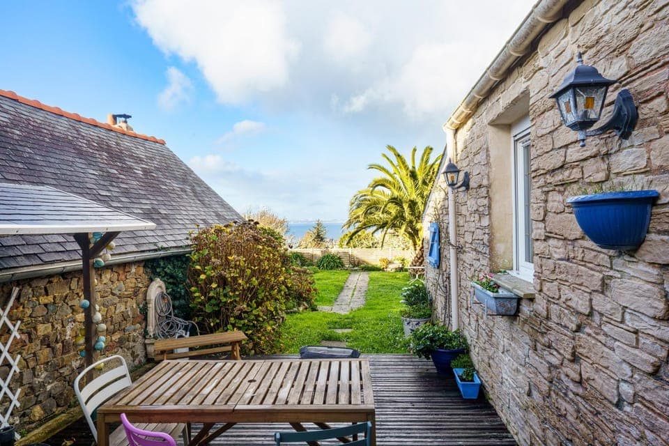 Property building, Garden