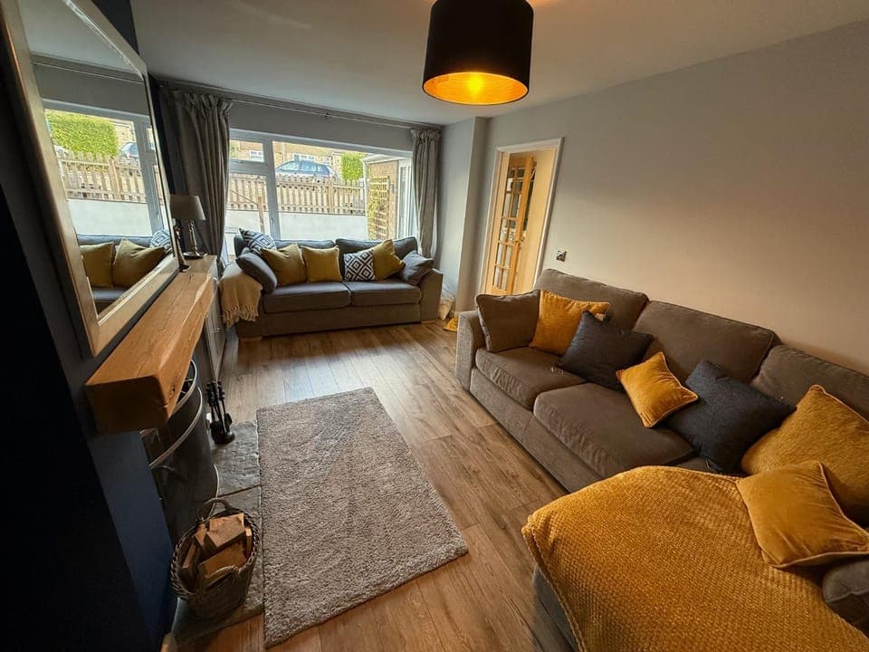 TV and multimedia, Living room, Seating area