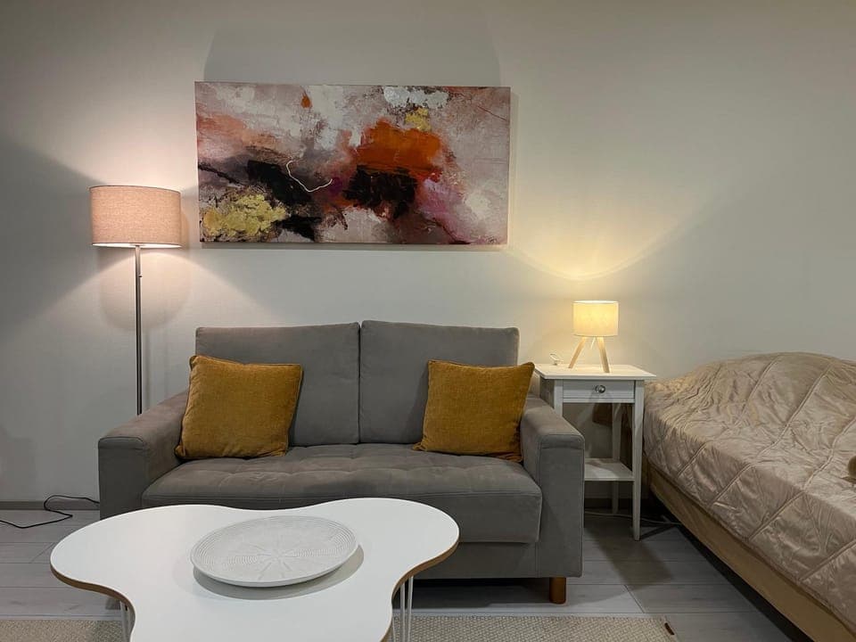 Bed, Living room