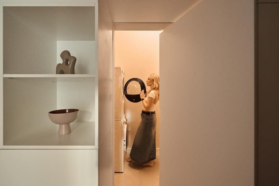 wardrobe, washing machine, dryer