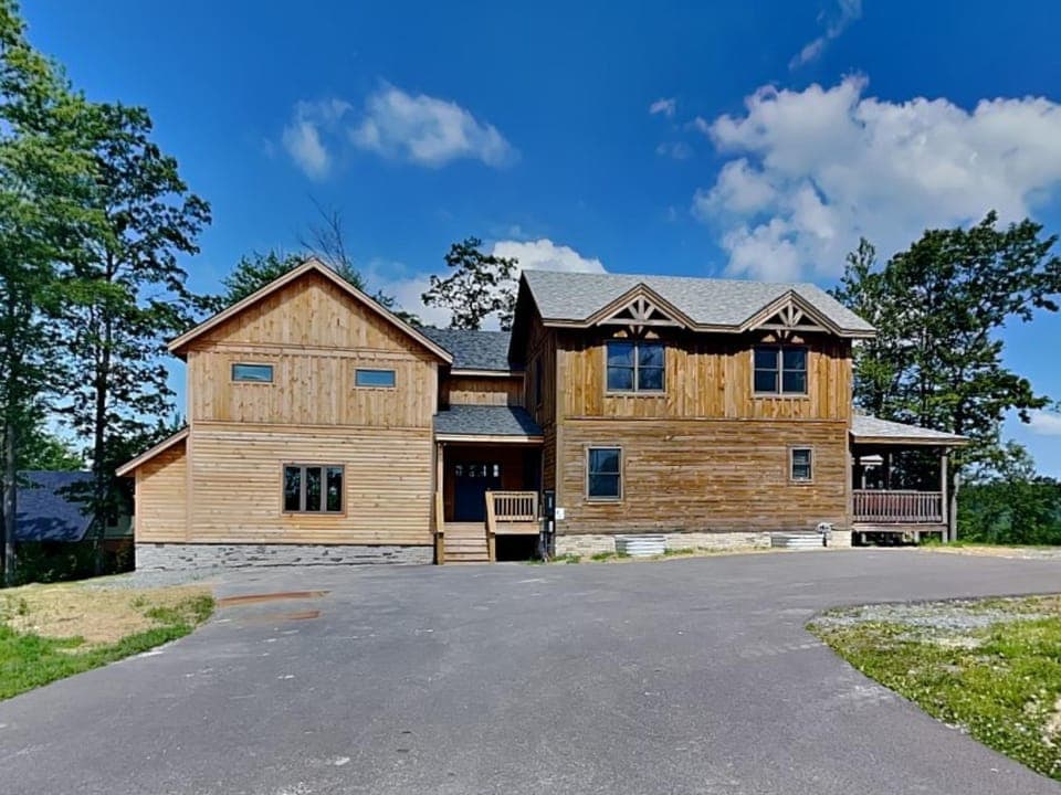 JCS Mountain Villa by Taylor Made Deep Creek House in Deep Creek Lake