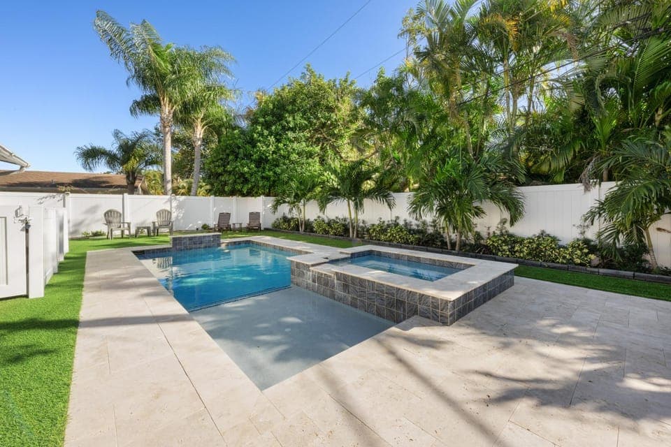 Garden, Hot Tub, Balcony/Terrace, Swimming pool