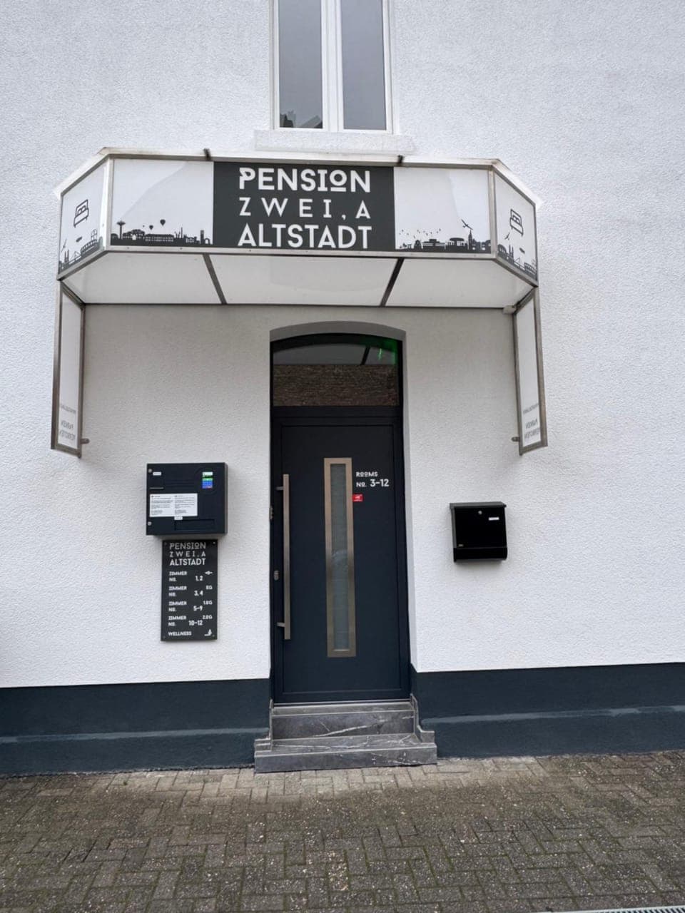 Facade/entrance, Day