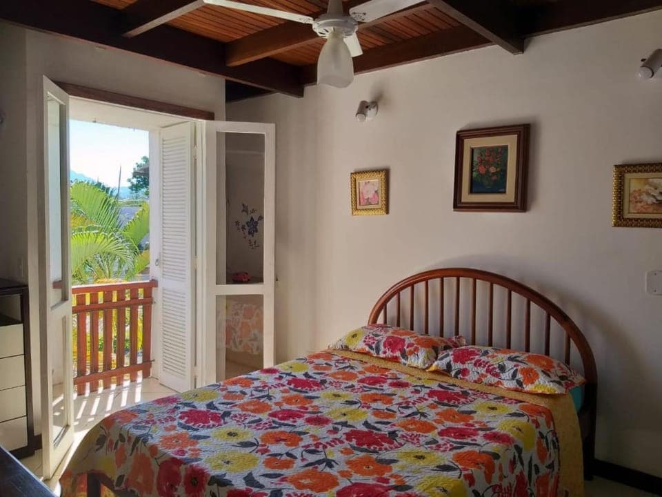 Bed, Photo of the whole room, Bedroom, fireplace