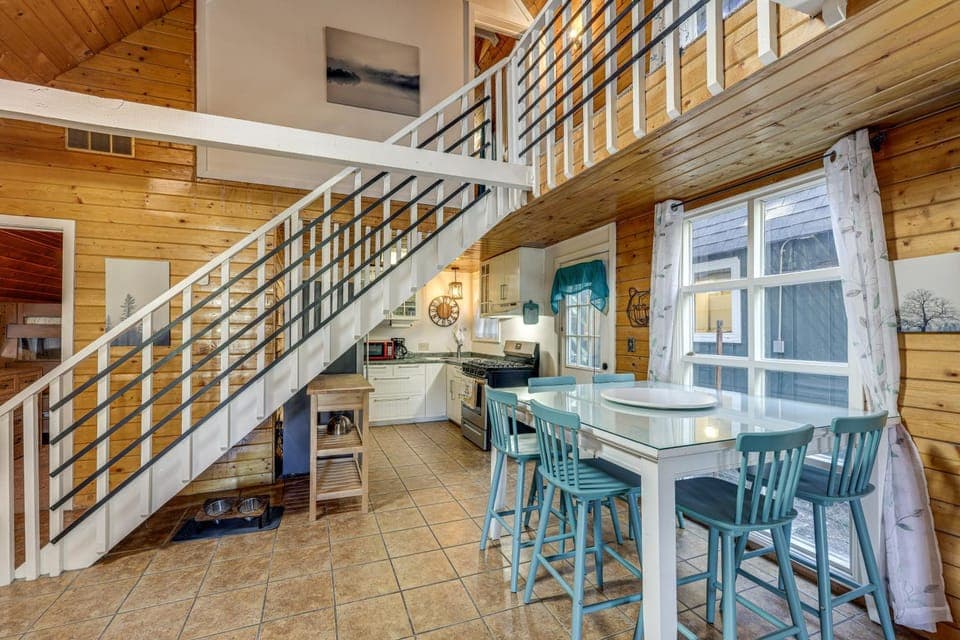 Walk to Trolley! Big Bear Family Cabin w/ Deck Cabin in Big Bear
