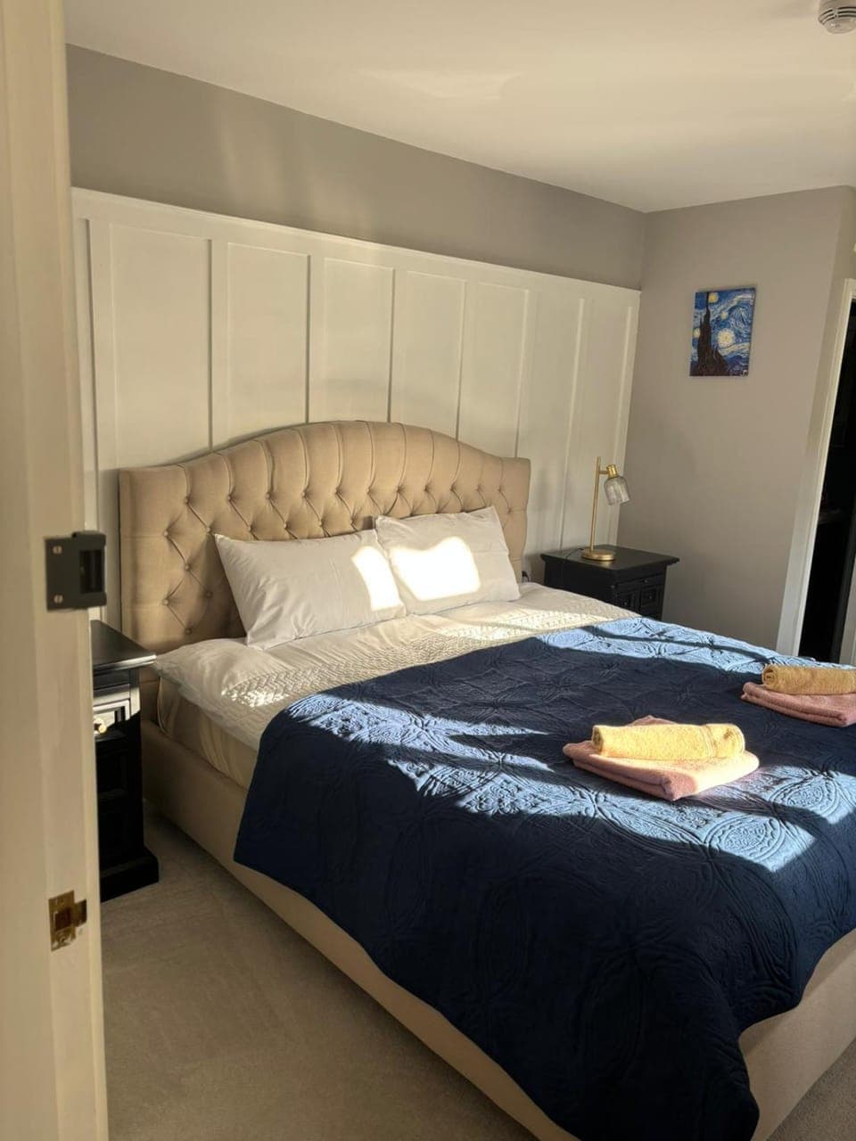 Bed, Photo of the whole room, Bedroom, wardrobe