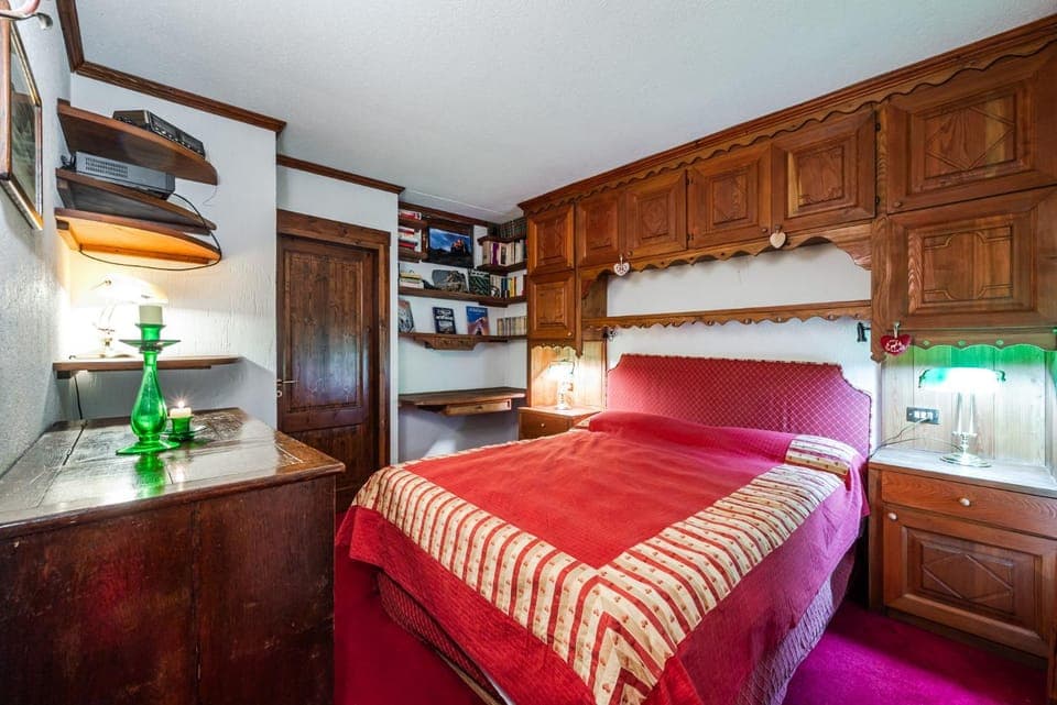 Bed, Photo of the whole room, Bedroom, wardrobe