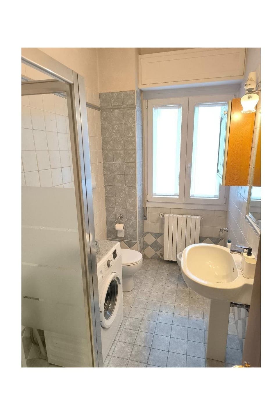 Shower, Toilet, Bathroom, bidet, towels