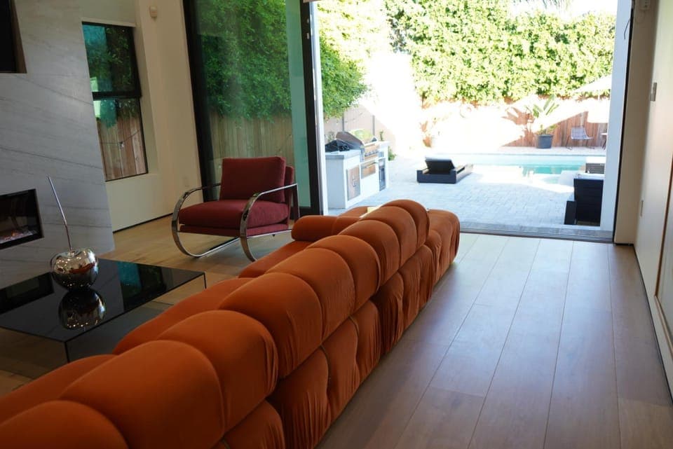 Communal lounge/ TV room, Day, Living room