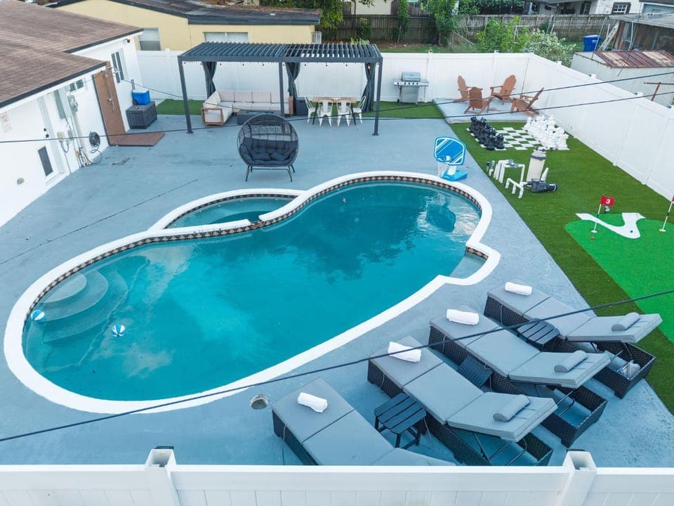 Balcony/Terrace, Swimming pool, Swimming pool
