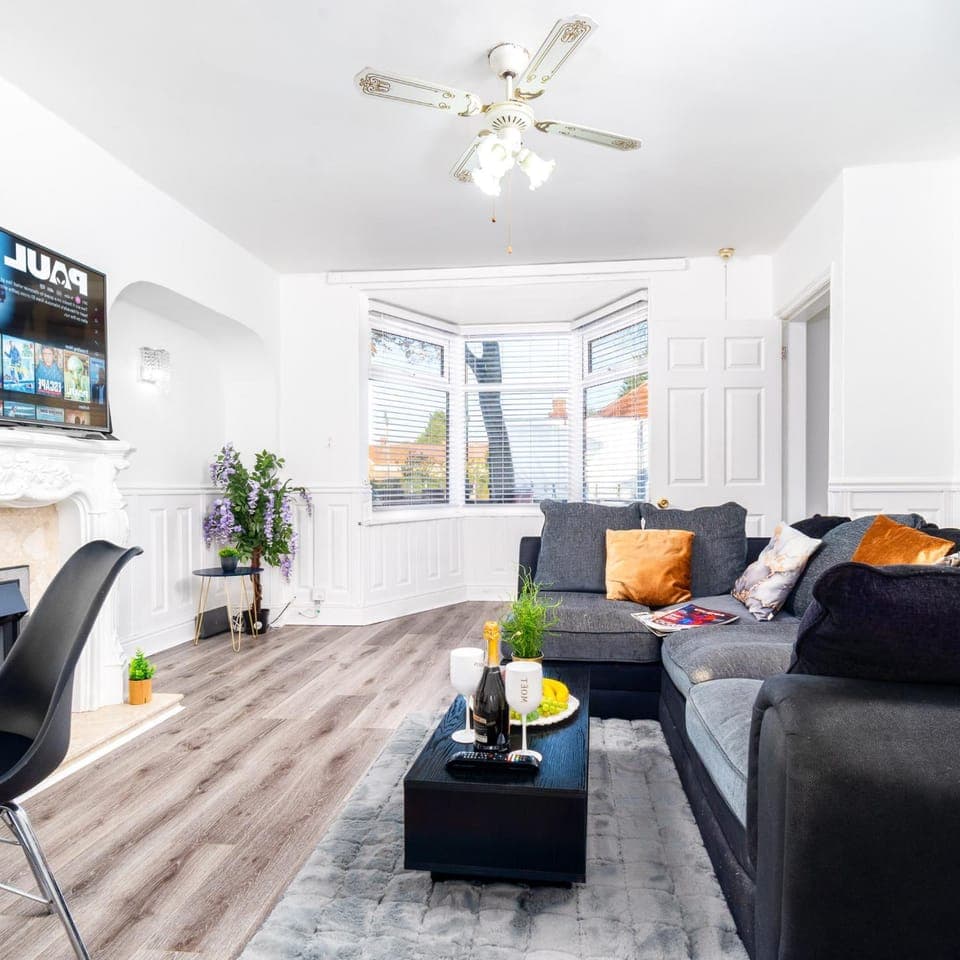 Living room, Evening entertainment