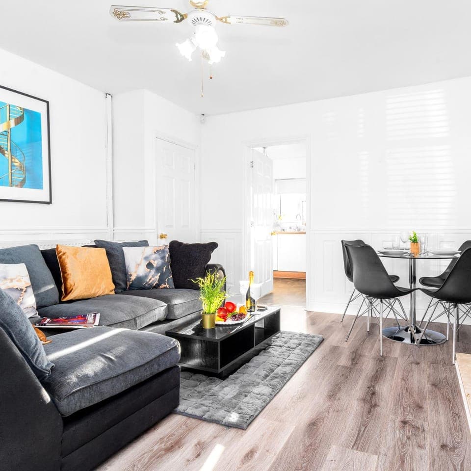 Living room, Seating area, Dining area