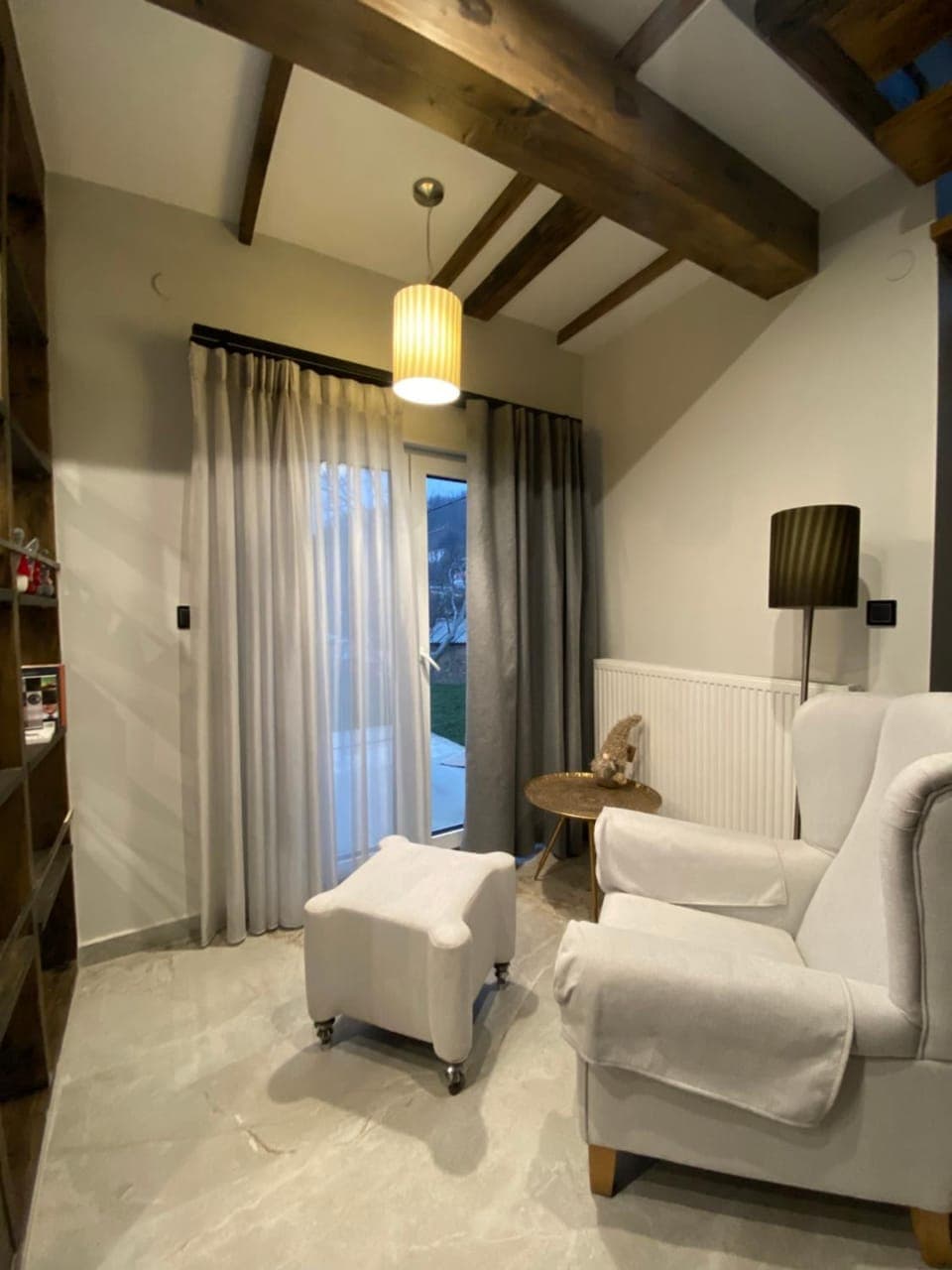 Library, Living room