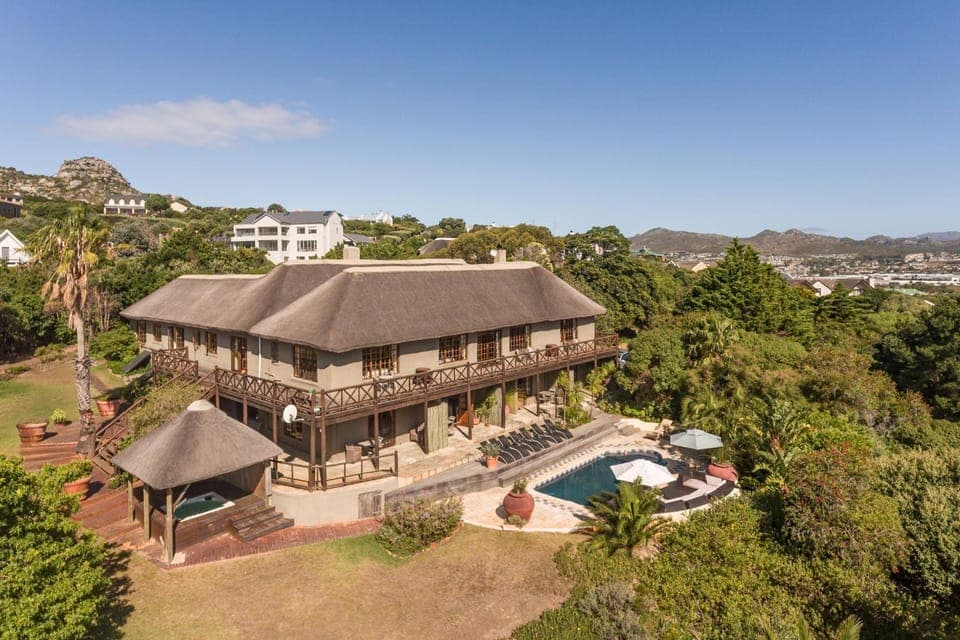 Day, Neighbourhood, Summer, On site