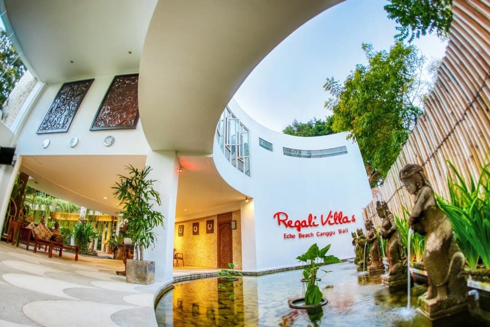 Facade/entrance, Property logo or sign