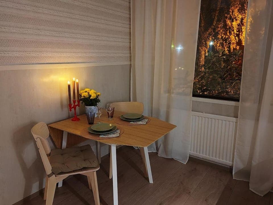 Dining area, kitchen