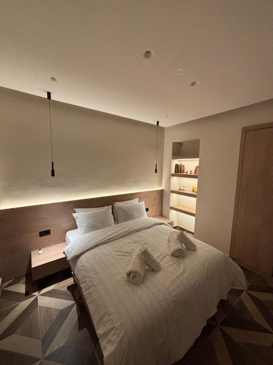 Bedroom, towels, wardrobe