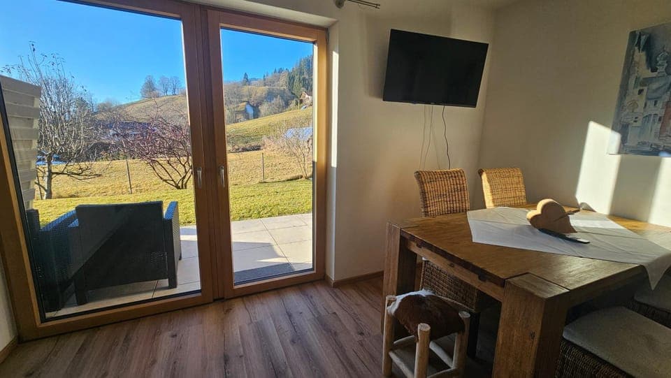 TV and multimedia, Dining area