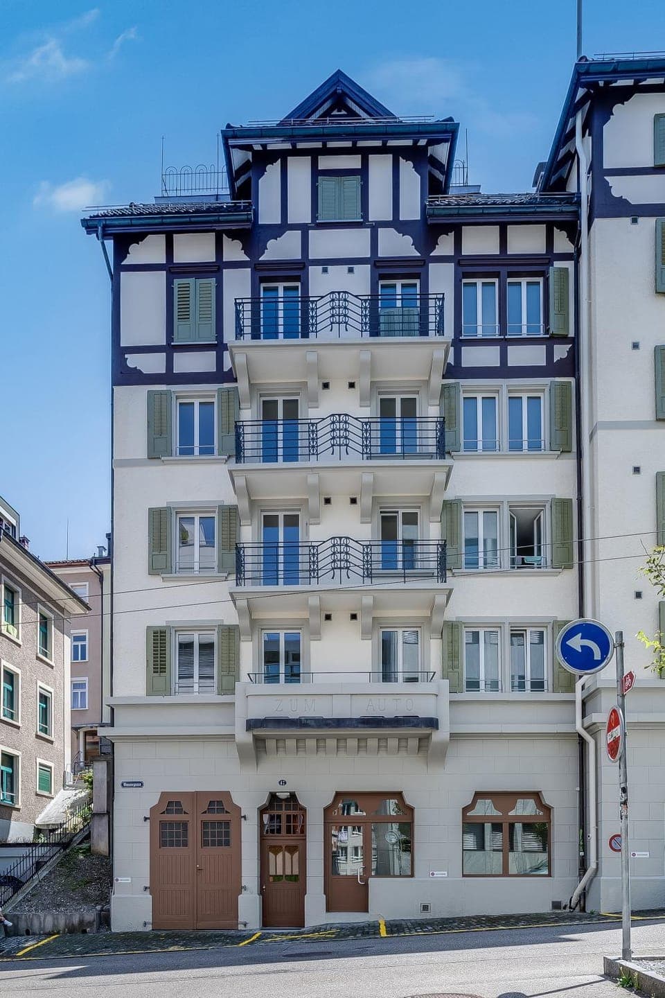 Property building, Day, Location