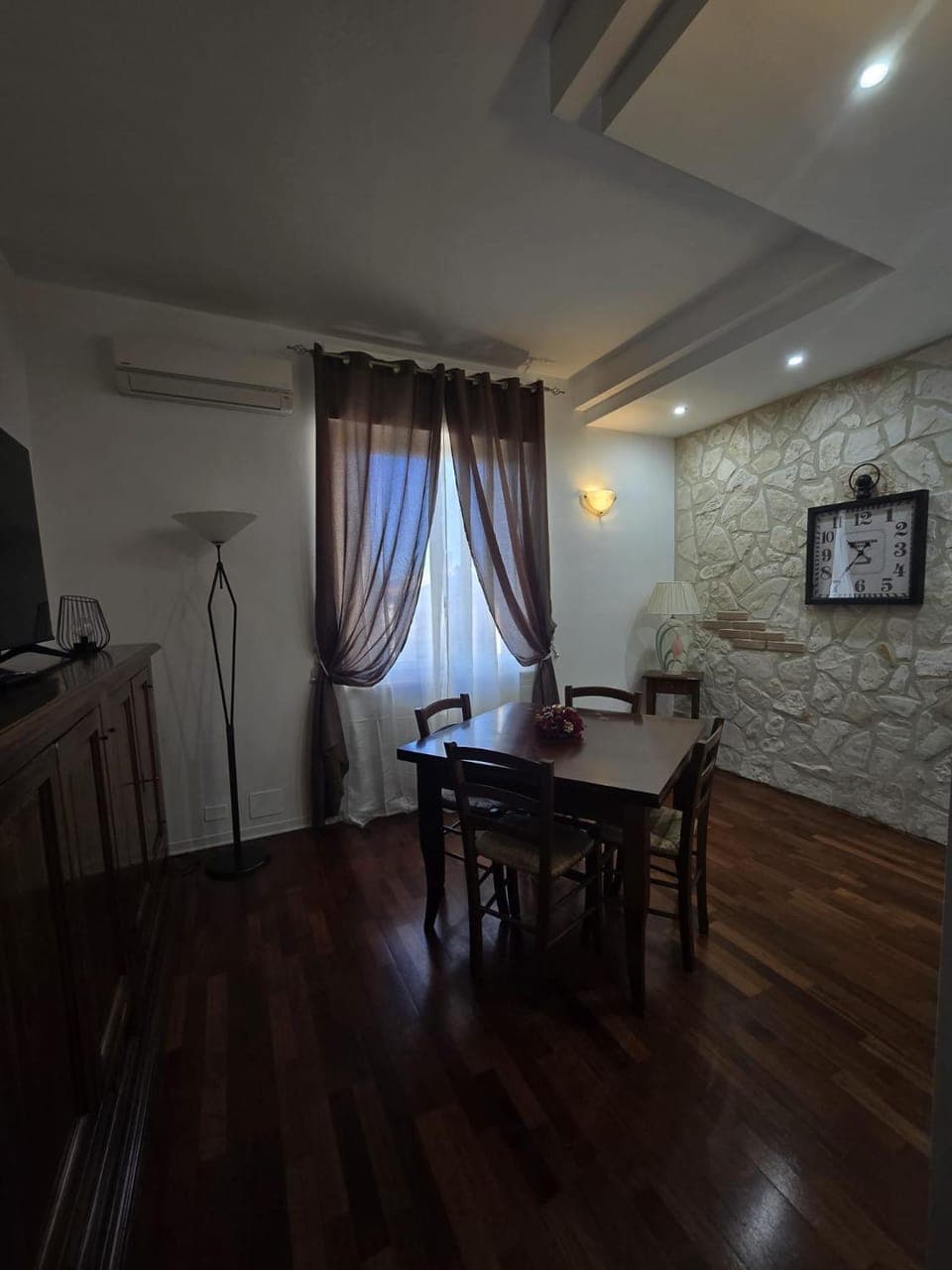 TV and multimedia, Living room, Dining area