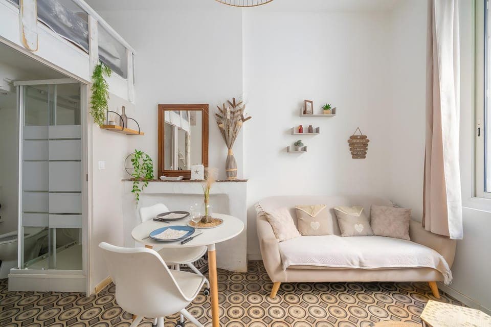 Property building, Living room