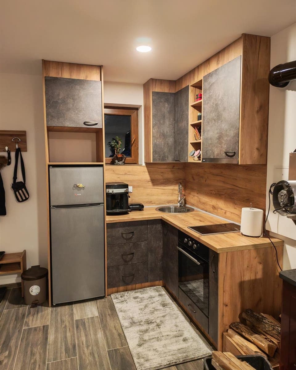 Kitchen or kitchenette, oven, stove