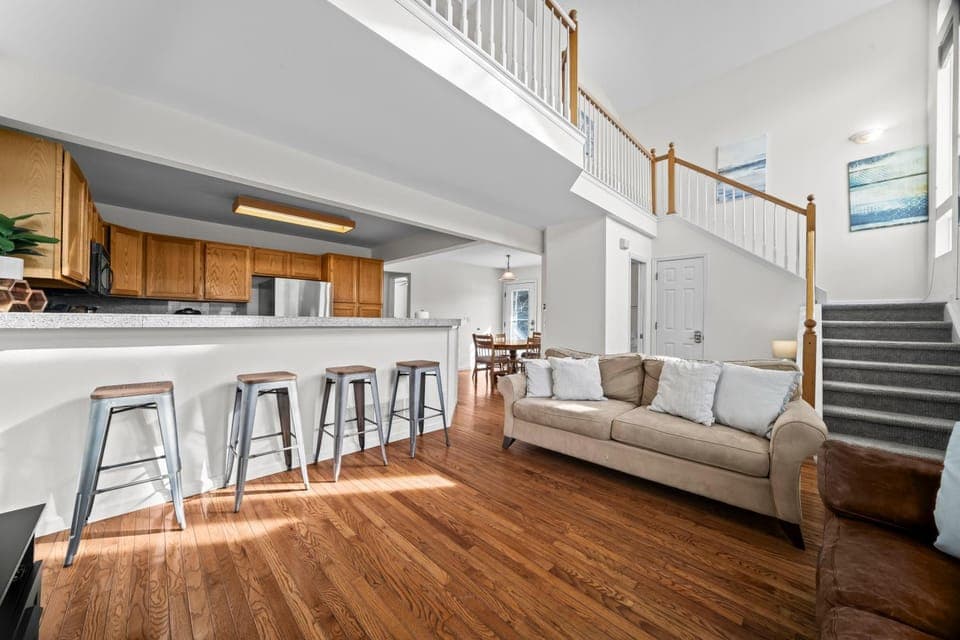 Golden View Townhouse - Walk to Downtown! House in Golden