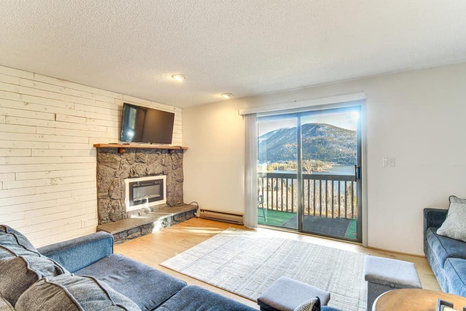 Ski, Hike & Snowmobile: Mtn-View Grand Lake Gem! House in Grand Lake
