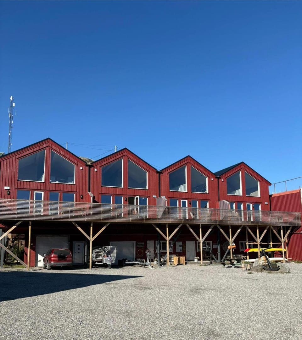 Property building, Day, Parking