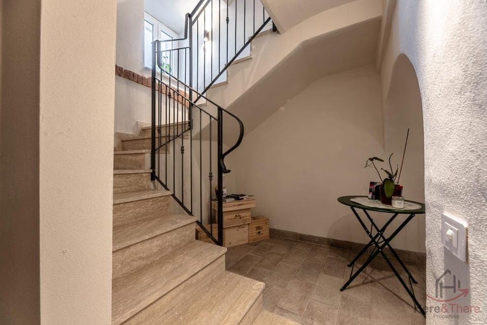 Inner courtyard view